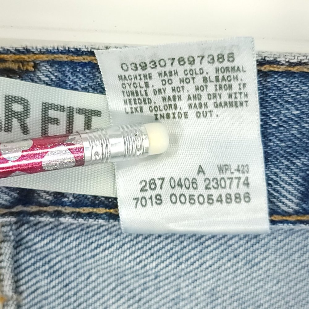 Levi's 505 Denim Jeans Men's 34x30 Blue With Fade Distressed Destroyed - Picture 15 of 15